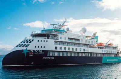 MV Sylvia Earle MV Sylvia Earle